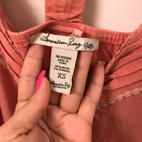 Sleeveless top - Picture 2 of 6